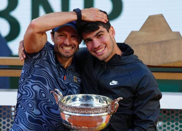 Carlos Alcaraz celebrates French Open Tennis, Day 15, Tennis, Roland Garros, Paris, France - 09 June 2024  Copyright: xJavierxGarcia Shutterstockx 14523810ca