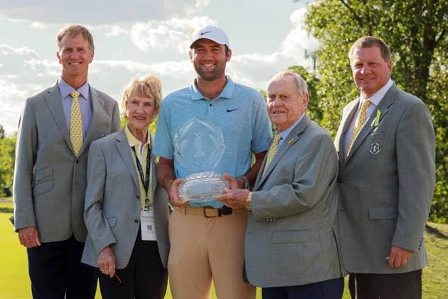 Memorial Tournament presented by Workday Scottie Scheffler of Dallas, Texas holds the winners trophy and stand with t retired professional golfer Jack the Golden Bear Nickalus, his wife Barbara Nicklaus and family members during the awards ceremony after winning the Memorial Tournament presented by Workday at Muirfield Village Golf Club on June 9, 2024 in Dublin, Ohio. Dublin Ohio United States  Copyright: xAmyxLemusx originalFilename:lemus-memorial240609_npNf9.jpg