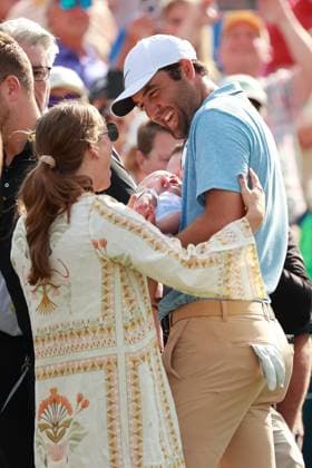 The Memorial Tournament Scottie Scheffler of the United States celebrates with his wife Meredith and son Bennett after winning The Memorial Tournament presented by Workday at Muirfield Village Golf Club in Dublin, Ohio, USA on Sunday, June 9, 2024. Dublin Ohio United States  Copyright: xJorgexLemusx originalFilename:lemus-thememor240609_npLUw.jpg