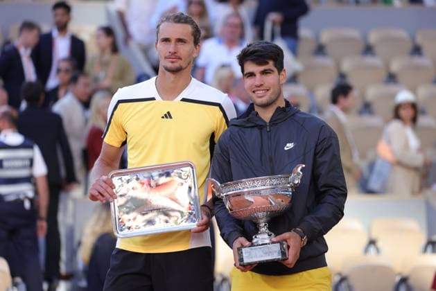 Alexander Zverev, GER, and Carlos Alcaraz, ESP, after final of 2024 French Open at Roland Garros, Paris, 09 06 2024