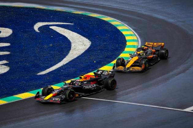 01 VERSTAPPEN Max (nld), Red Bull Racing RB20, action and 04 NORRIS Lando (gbr), McLaren F1 Team MCL38, action during the Formula 1 AWS Grand Prix du Canada 2024, 9th round of the 2024 Formula One World Championship, WM, Weltmeisterschaft from June 07 to 09, 2024 on the Circuit Gilles Villeneuve, in MontrÃ al, Canada - F1 - CANADIAN GRAND PRIX 2024 DPPI Panoramic  240609_R09_CANADA_DP_EA018429