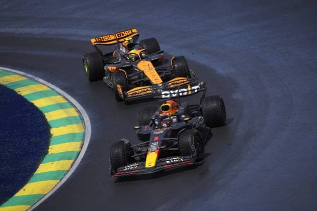 01 VERSTAPPEN Max (nld), Red Bull Racing RB20, action during the Formula 1 AWS Grand Prix du Canada 2024, 9th round of the 2024 Formula One World Championship, WM, Weltmeisterschaft from June 07 to 09, 2024 on the Circuit Gilles Villeneuve, in MontrÃ al, Canada - F1 - CANADIAN GRAND PRIX 2024 DPPI Panoramic  240609_R09_CANADA_DP_EA028995