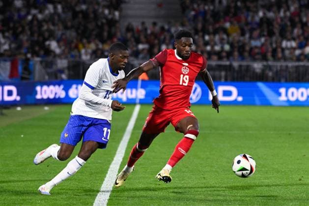 Ousmane Dembele ( 11 - France ) and Alphonso DAVIES ( 19 - Canada ) during the Friendly match between France and Canada at Matmut Atlantique on June 09, 2024 in Bordeaux, France. ( Photo by federico pestellini panoramic ) - FOOTBALL : France vs Canada - Bordeaux - 09 06 2024 FedericoPestellini Panoramic 