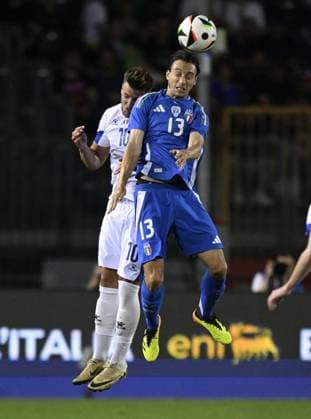 (240610) -- EMPOLI, June 10, 2024 -- Italy s Matteo Darmian (R) vies with Bosnia and Herzegovina s Ermedin Demirovic during a friendly match between Italy and Bosnia and Herzegovina in Empoli, Italy, June 9, 2024. (Photo by Xinhua) (SP)ITALY-EMPOLI-FOOTBALL-FRIENDLY MATCH-ITALY VS BOSNIA AND HERZEGOVINA AlbertoxLingria 