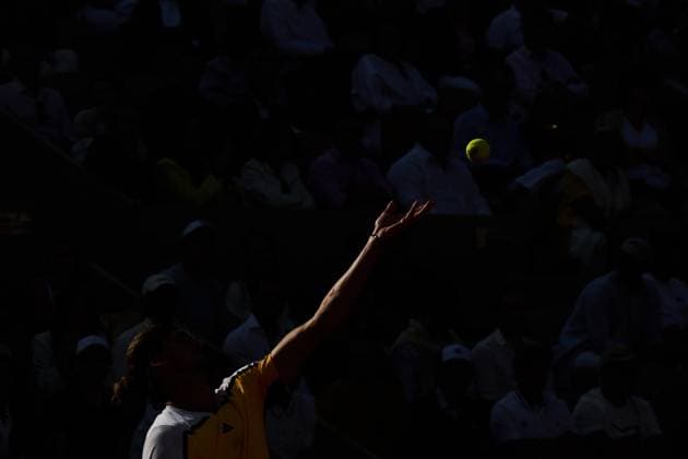 (240610) -- PARIS, June 10, 2024 -- Alexander Zverev serves during the men s singles final match between Carlos Alcaraz of Spain and Alexander Zverev of Germany at the French Open tennis tournament at Roland Garros, Paris, France, June 9, 2024. ) (SP)FRANCE-PARIS-TENNIS-FRENCH OPEN-MEN S SINGLES-FINAL MengxDingbo 