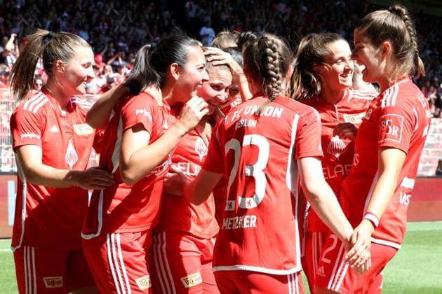 DEU, Region, Women, 1 FC Union vs Henstedt Ulzburg, 09 06 2024, Stadion Alte Foersterei, Berlin, DEU, Region, Women, 1 FC Union vs Henstedt Ulzburg, im Bild 7 0 durch Dina Sophia Orschmannin 1 FC Union Berlin 25 , Unioner Spielerkreis DFL regulations prohibit any use of Photographs as image sequences and or quasi video Foto Juergen Engler nordphoto GmbH nordphotoxGmbHx xEngler nph00076