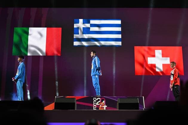 Mitiadis Tentoglou from Greece receives the gold medal of the long jump at the 2024 European Athletics Championships held at the Stadio Olimpico, in Rome, Italy, June 7 2024. IMAGO ONE INCH PRODUCTIONS ROME ITALY Copyright: xOnexInchxProductionsx 6247684