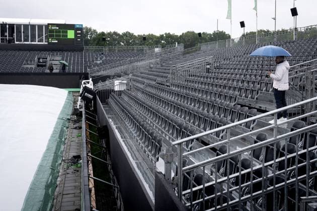 ROSMALEN - The start of the grass tournament Rosmalen has been postponed due to rainfall. Heavy showers will pass through large parts of the country. ANP SANDER KONING xVIxANPxSportx xxANPxIVx 500761937 originalFilename: 500761937.jpg