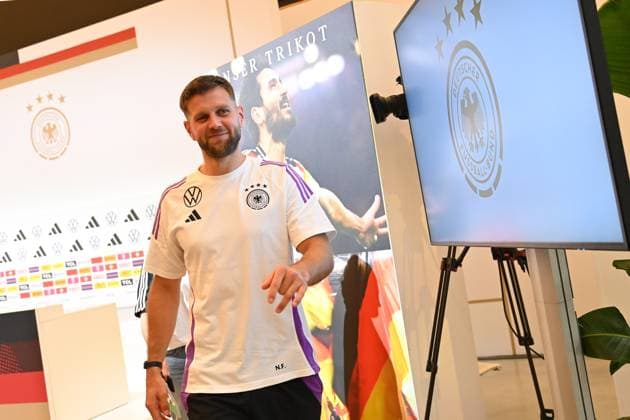 Niclas FUELLKRUG GER , single image,cropped single motif,half figure,half figure press conference, German national football team,training camp in Herzogenaurach on 10 06 2024