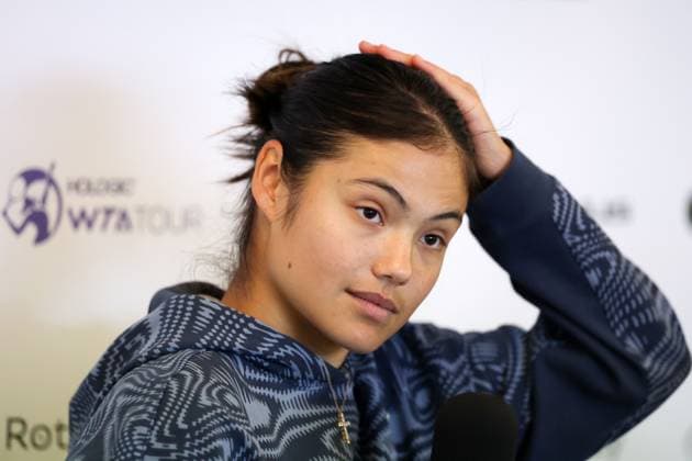 Emma Raducanu talks to the media. Rothesay Open Nottingham, Day 1, Tennis, Lexus Nottingham Tennis Centre, Nottingham, UK - 10 June 2024  Copyright: xRyanxBrowne Shutterstockx 14523726af