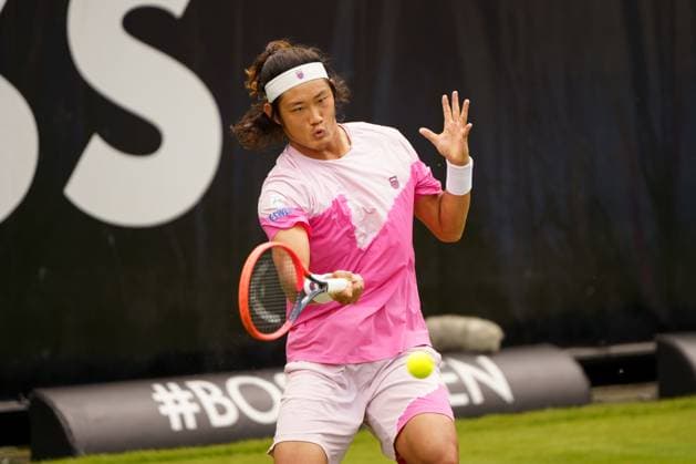 BOSS Open ATP 250 2024 Stuttgart, 10 06 2024 Zhizhen Zhang CHN, China First round BOSS Open 2024, ATP 250, TC Weissenhof grounds on 10 06 2024, Stuttgart Copyright: xBEAUTIFULxSPORTSx Pajonkx