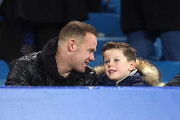 Soccer 2015: Everton vs Crystal Palace DEC 07 Dec. 7, 2015 - Liverpool, United Kingdom - Wayne Rooney in the crowd with son Kai - Everton vs Crystal Palace - Barclays Premier League - Goodison Park - Liverpool - 07 12 2015 Pic Philip Oldham SportImage. Liverpool United Kingdom EDITORIAL USE ONLY Copyright: xx ZUMA-20151207_zaf_si1_055.jpg PhillipxOldhamx csmphototwo205640
