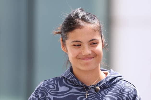 Emma Raducanu talks to the media. Rothesay Open Nottingham, Day 1, Tennis, Lexus Nottingham Tennis Centre, Nottingham, UK - 10 June 2024  Copyright: xRyanxBrowne Shutterstockx 14523726ar