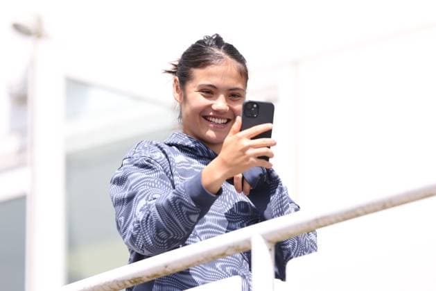 Emma Raducanu talks to the media. Rothesay Open Nottingham, Day 1, Tennis, Lexus Nottingham Tennis Centre, Nottingham, UK - 10 June 2024  Copyright: xRyanxBrowne Shutterstockx 14523726ca