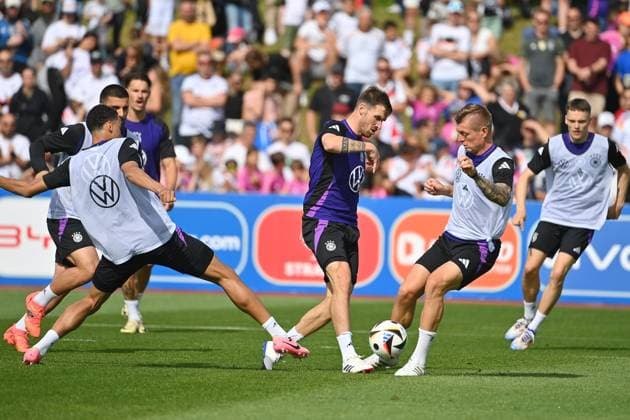 Pascal GROSS GER , action,duel against Toni KROOS GER public training, German national football team,training camp in Herzogenaurach on 10 06 2024 Â