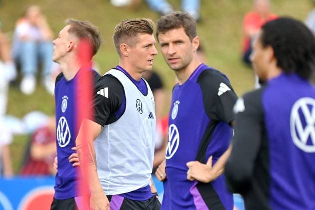 Toni KROOS GER , hi Thomas MUELLER GER , li Maximilian BEIER GER Public training, German national football team, training camp in Herzogenaurach on 10 06 2024