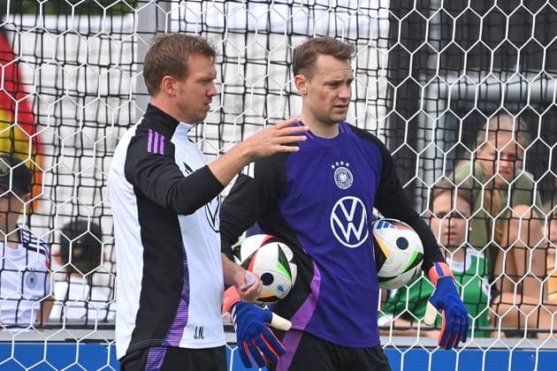 National coach Julian NAGELSMANN GER with goalkeeper Manuel NEUER GER , public training, German national football team, training camp in Herzogenaurach on 10 06 2024