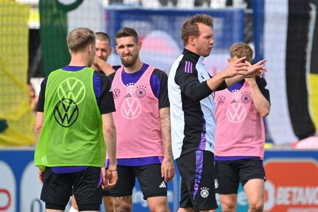 National coach Julian NAGELSMANN GER gestures, gives instructions, Robert Andrich GER , public training, German national football team, training camp in Herzogenaurach on 10 06 2024