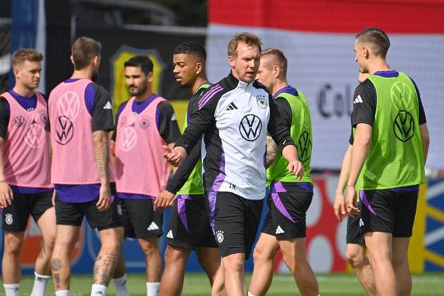 National coach Julian NAGELSMANN GER , hi v re Nico SCHLOTTERBECK GER , Toni KROOS GER , Benjamin HENRICHS GER , Ilkay Guendogan GER , Robert Andrich GER , Maximilian MITTELSTAEDT GER Public training, German national football team, training camp in Herzogenaurach on 10 06 2024