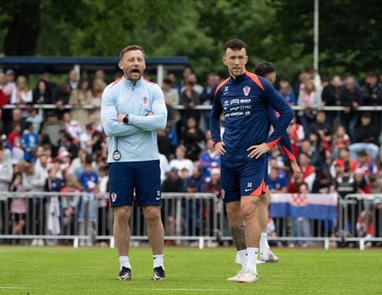 Football, men, season 2023 2024, European Championship 2024 in Germany, training Croatia in the Volksparkstadion in Neuruppin, from l Co coach Ivica Olic Croatia , Ivan Perisic Croatia , 10 06 2024, Copyright: xMatthiasxKochx