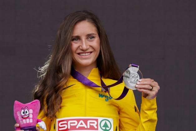 Athletics, European Championships in Rome, women, 3000m steeplechase, Gesa Krause wins silver, award ceremony