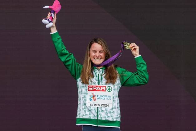 2024 European Athletics Championships, Stadio Olympico, Rome 10 6 2024 Women™s 1500m Final Medal Presentation Ireland™s Ciara Mageean celebrates with her gold medal Ciara Mageean celebrates with her gold medal 10 6 2024  Copyright: x INPHO MorganxTreacyx MT1_3991