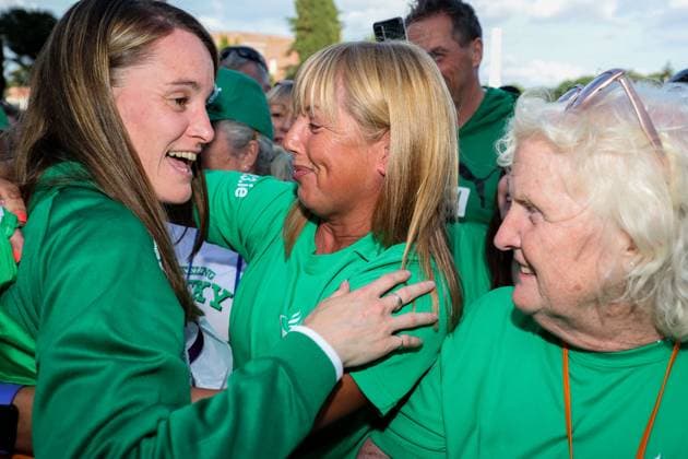 2024 European Athletics Championships, Stadio Olympico, Rome 10 6 2024 Women™s 1500m Final Medal Presentation Ireland™s Ciara Mageean is greeted by fans after receiving her gold medal Ciara Mageean is greeted by fans after receiving her gold medal 10 6 2024  Copyright: x INPHO MorganxTreacyx MT1_3938