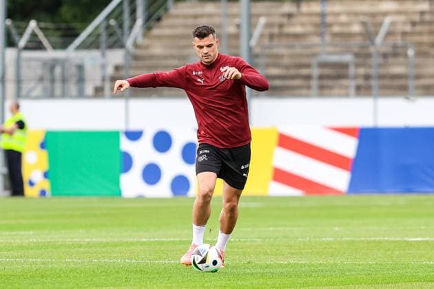 Granit Xhaka Swiss, Switzerland GER, Training Football Mens National Team Switzerland, Swiss, UEFA European Football Championship 2024 DFB DFL REGULATIONS PROHIBIT ANY USE OF PHOTOGRAPHS AS IMAGE SEQUENCES AND OR QUASI VIDEO GER, Training Football Mens National Team Switzerland, Swiss, UEFA European Football Championship 2024 Stuttgart Copyright: xEibner-Pressefoto RogerxBuerkex EP