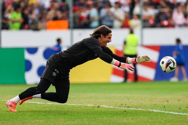 Yann Sommer Swiss, Switzerland has fun at goalkeeper training GER, Training football mens national team Switzerland, Swiss, UEFA European Football Championship 2024 DFB DFL REGULATIONS PROHIBIT ANY USE OF PHOTOGRAPHS AS IMAGE SEQUENCES AND OR QUASI VIDEO GER, Training football mens national team Switzerland, Swiss, UEFA European Football Championship 2024 Stuttgart Copyright: xEibner-Pressefoto RogerxBuerkex EP