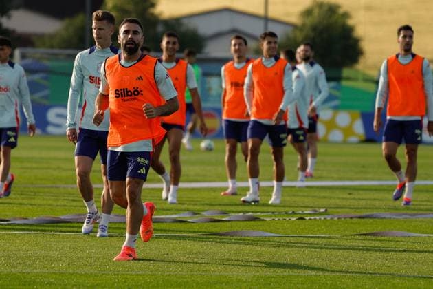 The players of the Spanish national team, Nationalteam participate in a training session at the SV Aasen Sports Center, in the town of Donaueschingen, Germany, 10 June 2024, where they establish their headquarters for the Euro 2024. Spain opens its first training session in Germany !ACHTUNG: NUR REDAKTIONELLE NUTZUNG!  Copyright: xJ.J.xGuillenx GRAF8289 20240610-55013833612_1