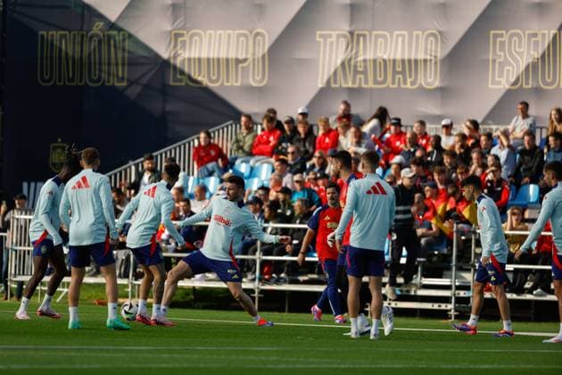 The players of the Spanish national team, Nationalteam participate in a training session at the SV Aasen Sports Center, in the town of Donaueschingen, Germany, 10 June 2024, where they establish their headquarters for the Euro 2024. Spain opens its first training session in Germany !ACHTUNG: NUR REDAKTIONELLE NUTZUNG!  Copyright: xJ.J.xGuillenx GRAF8329 20240610-55013833656_1