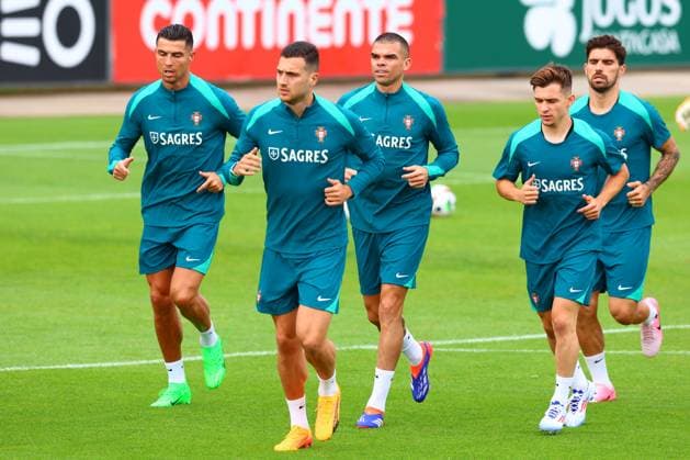 Portugal national football team, Selecao, 10 06 2024, Training for the friendly match Portugal Ireland , Preparation match for the European Championship 2024 , Cristiano Ronaldo Portugal , CR7, Francisco Conceicao Portugal , Pepe Portugal , Diogo Dalot Portugal , Pedro Neto Portugal Copyright: FernandoxSoares