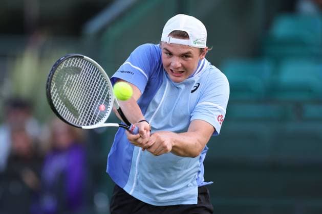 Dominic Stricker during a round of 32 match on Centre Court against Daniel Evans Rothesay Open Nottingham, Day 1, Tennis, Lexus Nottingham Tennis Centre, Nottingham, UK - 10 June 2024  Copyright: xRyanxBrowne Shutterstockx 14523726gc