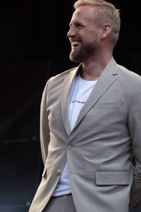 Denmark s goalkeeper Kasper Schmeichel on the stage in Tivoli in Copenhagen Monday June, 10, 2024. DBU, TV2 and Tivoli send the Danish men s national football team off to the UEFA EURO, EM, Europameisterschaft,Fussball 2024 with a live show from Tivoli in Copenhagen Copenhagen Tivoli Denmark Copyright: xKristianxTuxenxLadegaardxBergx 2E6A4774