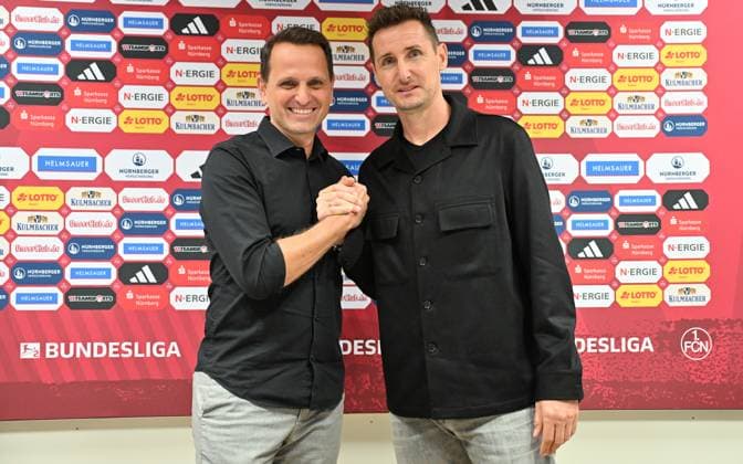11 06 2024 1 FC Nürnberg Nuernberg FCN Club Media event Press conference Presentation of new coach Head coach xwoxzix Joti Chatzialexiou Board Sports 1 FC Nürnberg FCN Miroslav Klose Coach 1 FC Nürnberg FCN Handshake Handshake