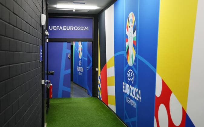 EM Host City Leipzig Stadium Open Media Day Leipzig, 11 06 2024, Stadion Leipzig, Football, UEFA Euro 2024, Host City Leipzig , Open Media Day at the stadium , In the photo stadium view, cabin corridor with EM UEFA 2024 branding , For editorial use only Only editorial use , Picture Point