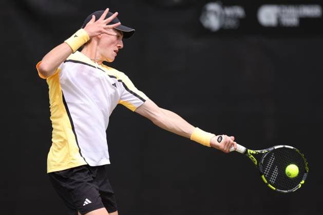 Henry Searle during his round of 32 match against Denis Kudia. Rothesay Open Nottingham, Day 2, Tennis, Lexus Nottingham Tennis Centre, Nottingham, UK - 11 June 2024  Copyright: xRyanxBrowne Shutterstockx 14523727x