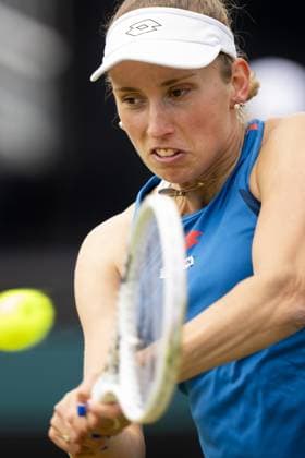 Tennis, WTA-Turnier in s Hertogenbosch ROSMALEN - Elise Mertens (BEL) in action against Naomi Osaka (JPN) on the fourth day of the Libema Open tennis tournament in Rosmalen. ANP SANDER KONING xVIxANPxSportx xxANPxIVx 500856364 originalFilename: 500856364.jpg