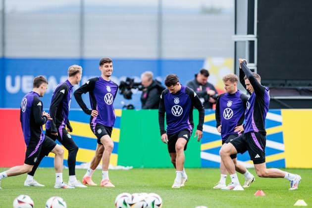 Training camp preparation UEFA EURO 2024 Germany 11 06 2024 Nico Schlotterbeck Germany, 15 stretches Training camp preparation UEFA EURO 2024 Germany Training HerzoBase, Herzogenaurach on 11 06 2024 Copyright: xBEAUTIFULxSPORTS Wunderlx