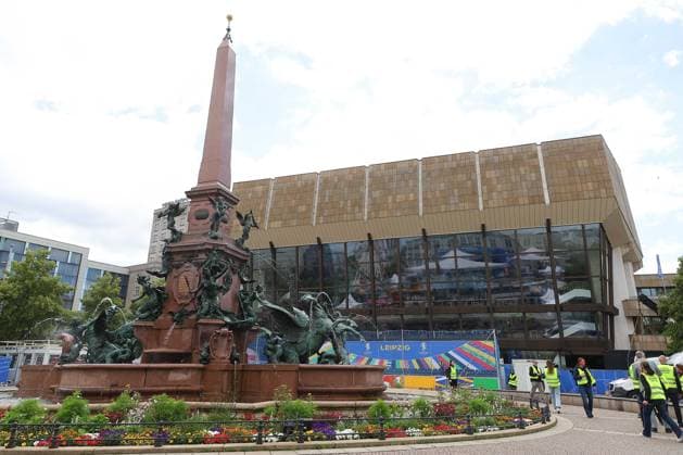 Tour fan zone Augustusplatz Leipzig UEFA EURO 2024 Leipzig, 11 06 2024, Augustusplatz, UEFA EURO 2024, Tour fan zone EURO Festival 2024 In the picture construction site UEFA EURO 2024 fan zone in front of the Gewandhaus Leipzig ,