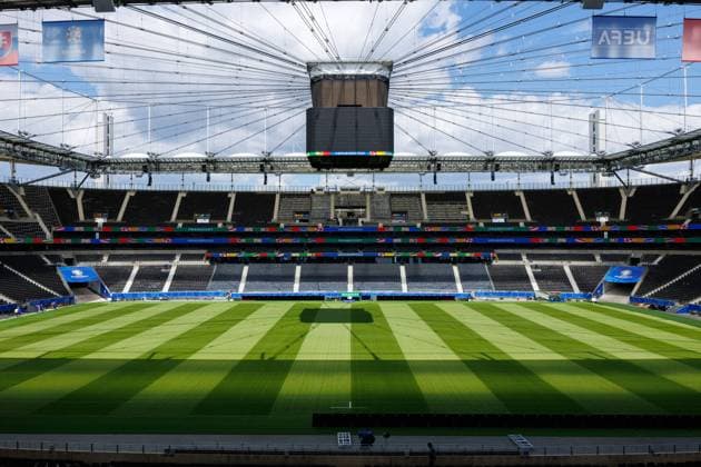 Stadium Open Media Day Arena Frankfurt, 11 06 2024 Long shot of the arena at the height of the center line UEFA Euro decoration blue sky green lawn Stadium Open Media Day Arena Frankfurt, 11 06 2024 Copyright: xBEAUTIFULxSPORTS Hahnex