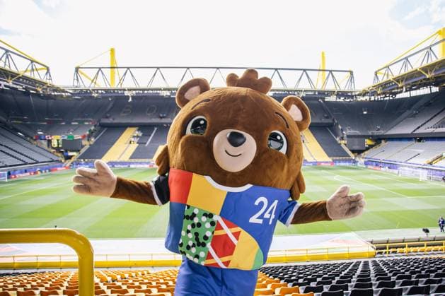 BVB Stadion Dortmund - Stadium Open Media Day: UEFA EURO, EM, Europameisterschaft,Fussball 2024 Albart, the official EURO 2024 mascot, is posing for a photo inside the BVB Stadium ahead of the UEFA EURO 2024 Germany in Dortmund, Germany, on June 11, 2024. Dortmund Germany  Copyright: xHeshamxElsherifx originalFilename:elsherif-notitle240611_npUa7.jpg