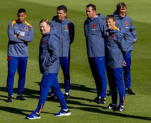 WOLFSBURG,11-06-2024, Training Camp of Team Netherlands in preparation of EURO 2024. Ronald Koeman with assistants Michael Reiziger, Erwin Koeman and Patrick Lodewijks Team Netherlands 11-6-2024  x25471942x Copyright: