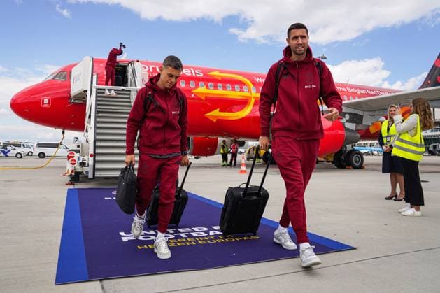 Belgium Media Activities UEFA EURO, EM, Europameisterschaft,Fussball 2024 12 06 2024 LUDWIGSBURG, GERMANY - JUNE 12 : Trossard Leandro forward of Belgium and Casteels Koen goalkeeper of Belgium pictured during arrival at the UEFA Euro 2024 European Football Championship tournament on June 12, 2024 in Ludwigsburg, Germany, 12 06 2024 Ludwigsburg Germany  Copyright: xRoyalxBelgianxFootballxAssociationx