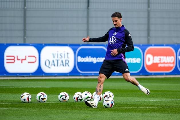 Robin Koch Germany , 24 on the ball, GER, DFB, Training, Football mens national team Germany, UEFA European Football Championship 2024, Herzogenaurach 12 06 2024 GER, DFB, Training, Football mens national team Germany, UEFA European Football Championship 2024, Herzogenaurach 12 06 2024 Herzogenaurach Copyright: xEibner-Pressefoto FlorianxWieganx EP_FWD