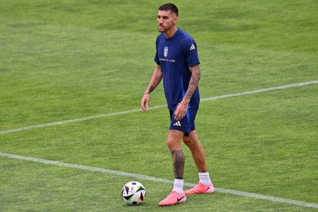 Florence, Italy: Italian player Lorenzo Pellegrini during Italy training session, UEFA European Football Championship in Florence, Italy, June 08 2024 UEFA European Football Championship - Italy training session  - ZUMAp169 20240612_zsa_p169_393_20240612 Copyright: xLisaxGuglielmi IPAxSportx