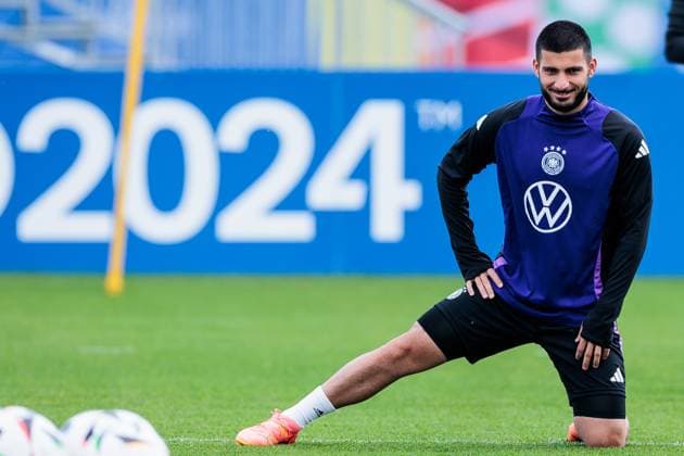 Training camp preparation UEFA EURO 2024 Germany 12 06 2024 Deniz Undav Germany, 26 smiling while stretching Training camp preparation UEFA EURO 2024 Germany Training HerzoBase, Herzogenaurach on 12 06 2024 Copyright: xBEAUTIFULxSPORTS Wunderlx