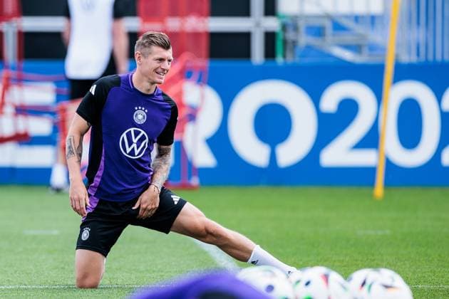 Training camp preparation UEFA EURO 2024 Germany 12 06 2024 Toni Kroos Germany, 8 stretches Training camp preparation UEFA EURO 2024 Germany Training HerzoBase, Herzogenaurach on 12 06 2024 Copyright: xBEAUTIFULxSPORTS Wunderlx