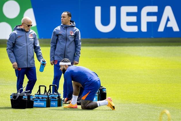 WOLFSBURG - Memphis Depay during a training session of the Dutch national team, Nationalteam at the AOK Stadium on June 12, 2024 in Wolfsburg, Germany. The Dutch national team is preparing for the first group match at the European Football Championship in Germany against Poland. ANP KOEN VAN WEEL UEFA EURO, EM, Europameisterschaft,Fussball 2024 Germany 2024 xVIxANPxSportx xxANPxIVx 500924686 originalFilename: 500924686_20240612.jpg