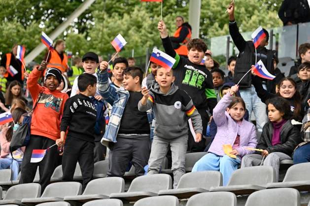 GER, UEFA European Championship 2024, Slovenian Base Camp Wuppertal 12 06 2023,Wuppertal ,Stadion am Zoo, GER, UEFA European Championship 2024, Slovenian Base Camp Wuppertal in the picture the little fans with the flag of Slovenia NordphotoxGmbHx xFreund nph00018